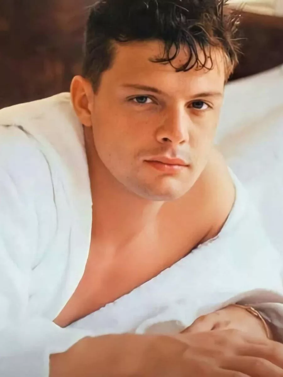 Luis Miguel- The Latin American Icon of the 90s